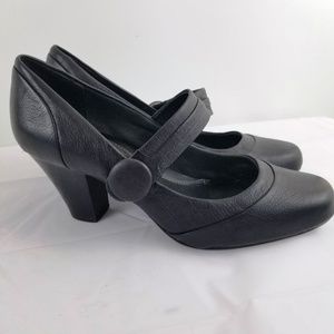 Clark's Bendables Black Mary Jane Size 10M